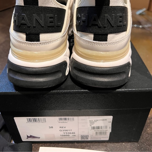 Chanel sneakers size 38 barely used with original box dust bags lace card - Picture 2 of 3